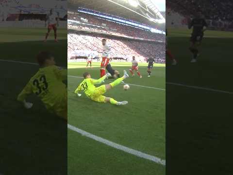 Wie kratzt Mo Nicolas diese Bälle raus? 🤯 #dieFohlen