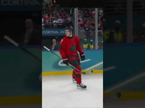 Macklin Celebrini can't stop scoring 🤩