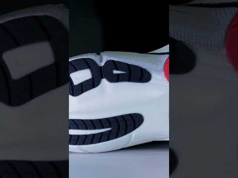 The Saucony Paramount debuts in 2026 and offers the IncrediRUN packed trainer we’ve been asking for.