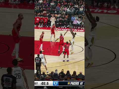 Pascal Siakam Goes to Work for Pull-Up Jumper to Beat First Quarter Buzzer 🚨