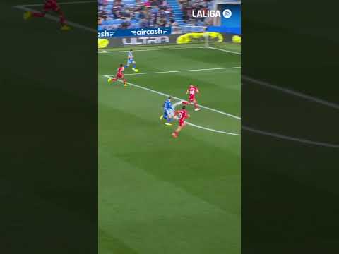 Ocasión de Lucas Boyé en el Deportivo Alavés vs CF Getafe #alaves