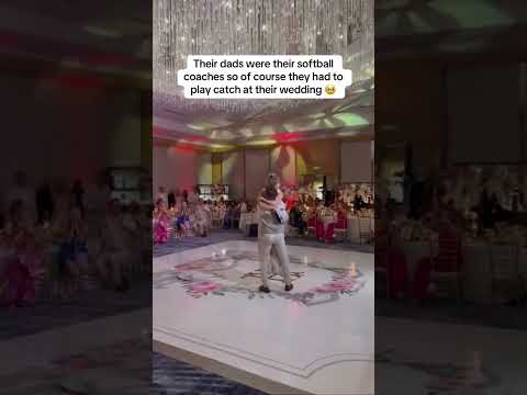 Who’s cutting onions 🥲🥎 (via @theeventsocietyco, @ky_hanson, @hayliemac8/IG)