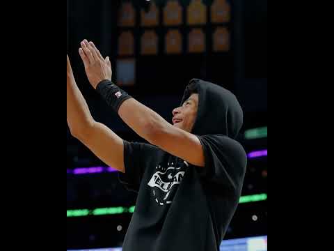 All smiles in LA #pelicans #nba #shorts