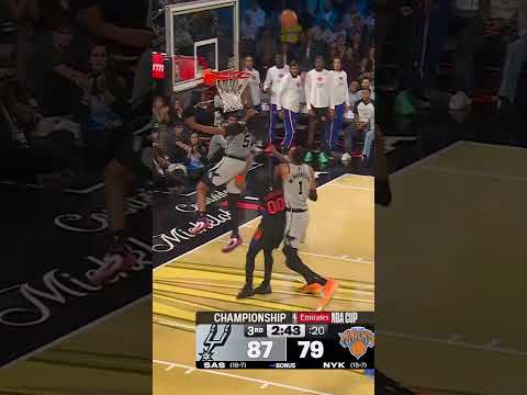 Castle alley oop while falling out of bounds!!! 📺 NBA on Prime