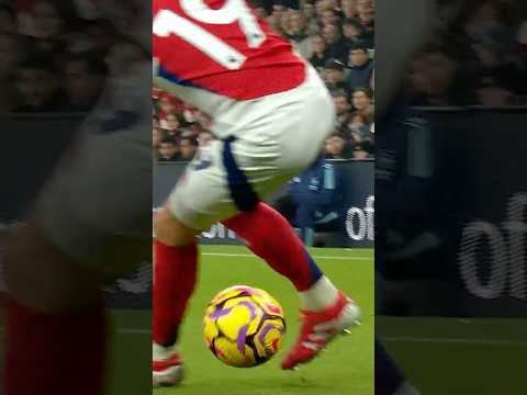 THAT TROSSARD SKILL VS SPURS 😱