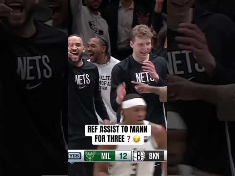 Funny moment the ball bounces off the ref’s heel and straight to Terance Mann for the three 😂