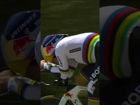 Remco in full flight is poetry in motion 🤩