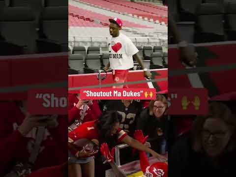 Xavier Worthy with the 'I ❤️ MY MOM' shirt for Chiefs preseason (via chiefs, nfl/TT)