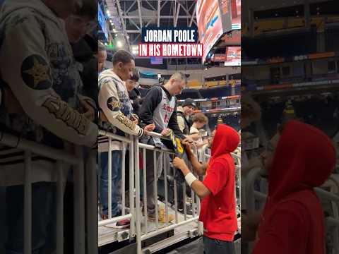 Jordan Poole greets fans in hometown of Milwaukee #pelicans #nba #shorts