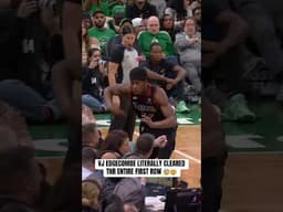 VJ showing off some incredible hustle as he ends up diving into the crowd on this possession 😱