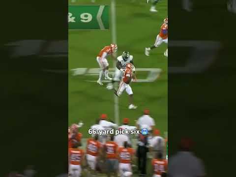 He got some help from the blockers 🤩 #clemson #accfootball #collegefootball