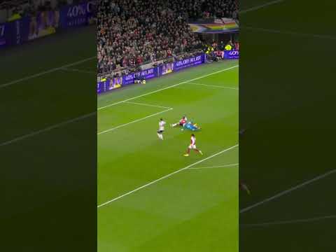 EZE SCORES AGAINST SPURS AGAIN!