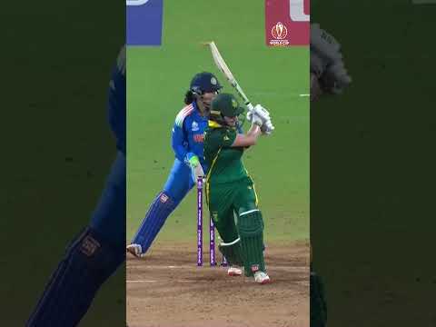 Sensational fielding from #CWC25 final make our @emirates Fly Better moments 👌