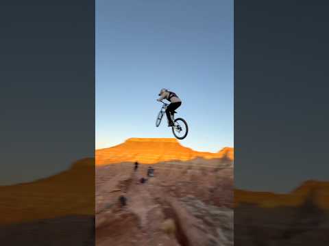 straight into the SENDS 🤘 #redbullrampage #mtb #freeride #mountainbike