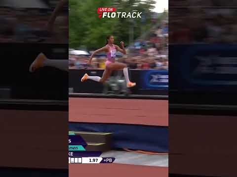 AMAZING 🤩 Morgan Lake clears 2.00m for a new PB and British Women's high jump record.