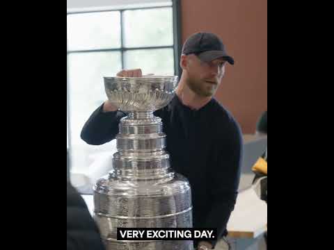 Sam Bennett, confirmed grandma's boy 🥹🏆