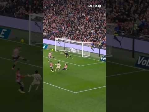 Lamine being Lamine 🤤 #LaLigaHighlights #shorts #fcbarcelona #lamineyamal