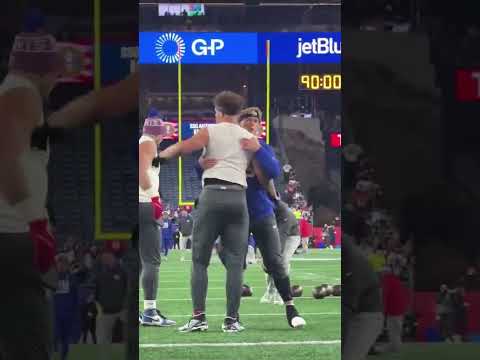 Jameis doing the MNF theme 💪