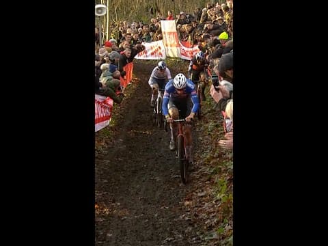 It was Boxing Day delight for Mathiueu van der Poel when he beat the big two in 2022 🙌🏆