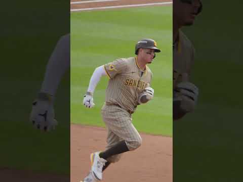 Manny Machado's 12th career #postseason homer 🔥