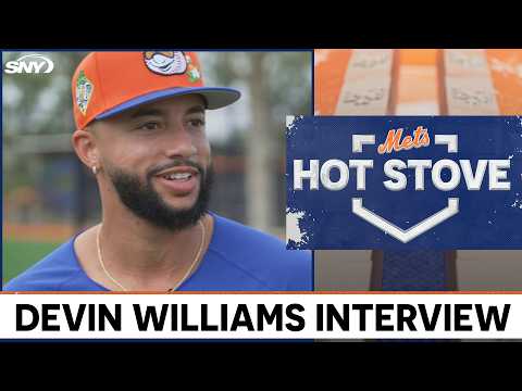 Devin Williams teaches Jerry Blevins his 'airbender' grip