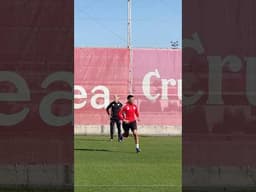 Entrenamiento previo a El Gran Derbi ⚽️❤️ #sevillafc #futbol #elgranderbi #shorts