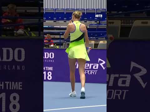 Straight from Katie Boulter‘s bag of tricks 🪄 #WTA #OstravaOpen #KatieBoulter #tennis