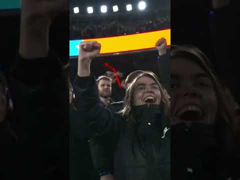 Dani Olmo scores and hurts his shoulder in the process 🙁