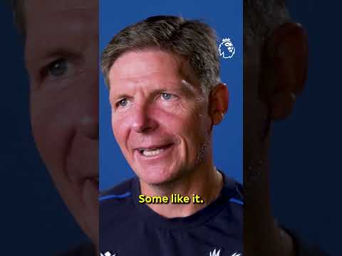 Premier League manager likes BANANA on pizza?! 🍌🍕