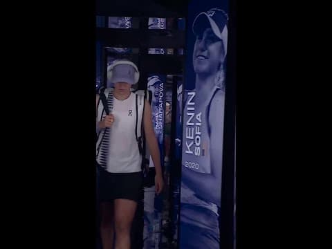 Swiatek is LOCKED in! ⚡️