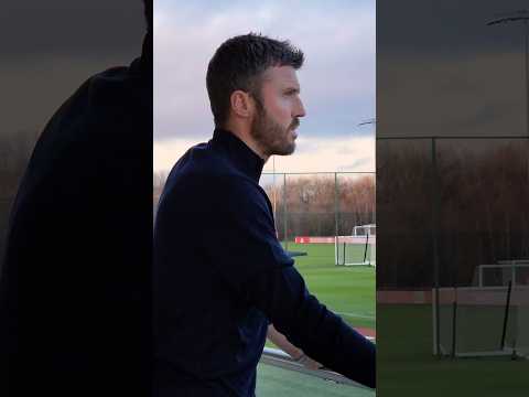 Michael Carrick’s First Day At United — AGAIN! 📲