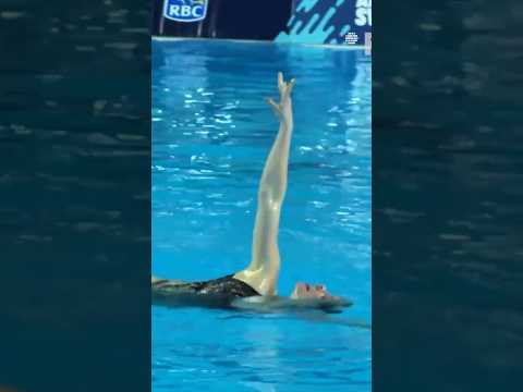 Jacqueline Simoneau’s Stunning Artistic Swimming Performance #Shorts