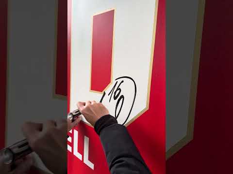 Unterschrift sitzt! ✍️Bello bleibt 05ER! ❤️🤍#Mainz05