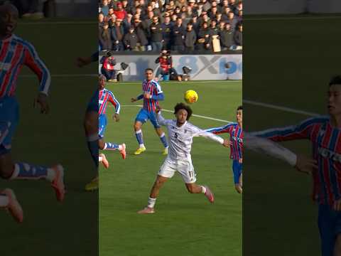 What A Goal From Joshua Zirkzee! 😱