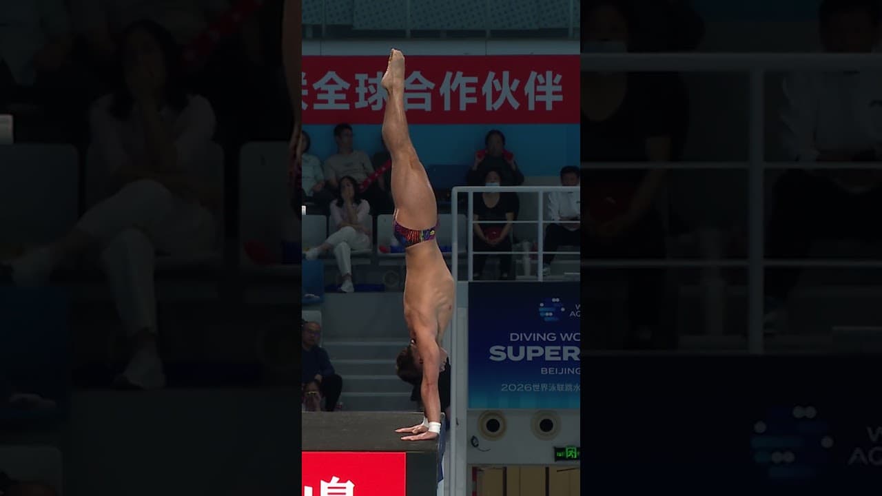 Not an easy save by Randal Willars Valdez 😧  #Diving #worldaquatics #save #mexico