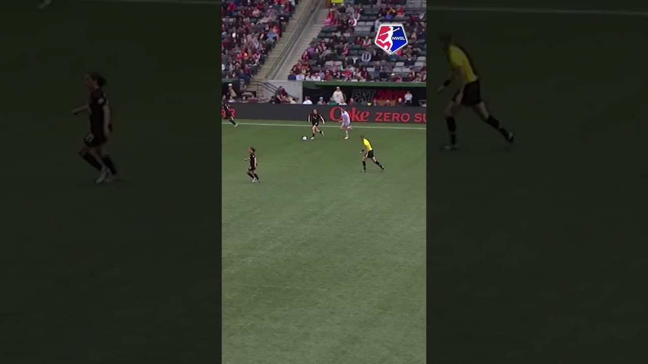 Close control on another level. 👏 Olivia Moultrie ⚽