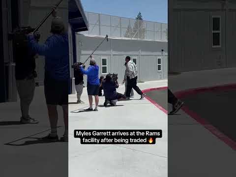 Myles Garrett in L.A. 🔥