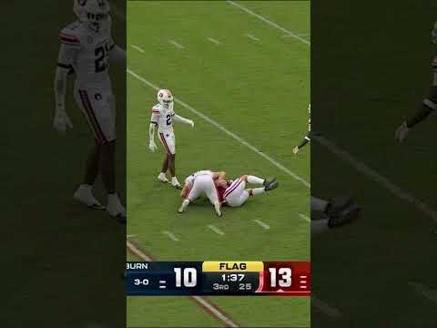 John Mateer was throwing DARTS vs. Auburn 🎯 (📍 @HomeDepot)