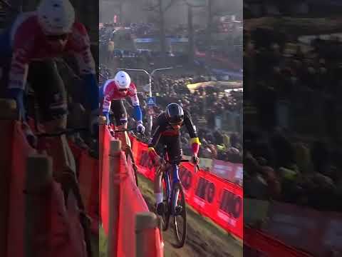 Record breaker. History maker. Mathieu van der Poel 🌈🔥