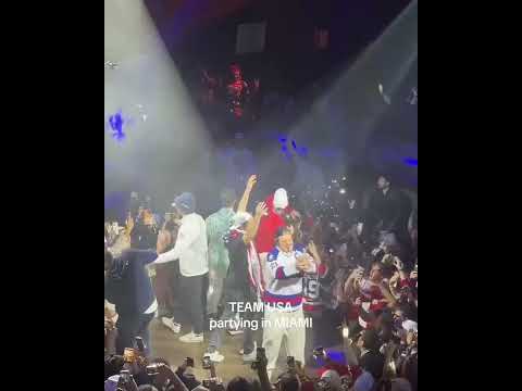 Team USA men's hockey celebrated in Miami 🍾 (via @talkdirty2yourfood/IG)