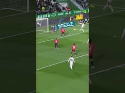 ¡A punto de marcar Cepeda! 😲