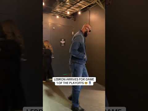 LeBron arrives for Game 1 vs Rockets 🤩