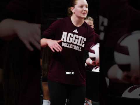 Texas A&M volleyball's Emily Hellmuth mic'd up 🗣️ #shorts