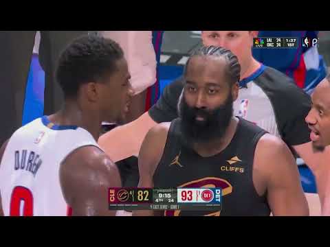 James Harden takes exception with Duncan Robinson after and-1 👀 | NBA on ESPN