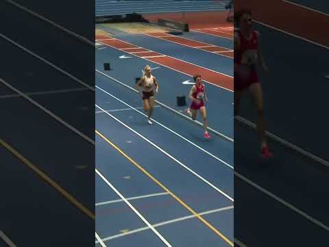 Nikki Hiltz kicks to perfection to win the Wanamaker Mile #WorldIndoorTour