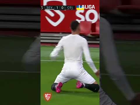 🔥 En-Nesyri desde el aire ✈️ #laligahighlights #SevillaCelta