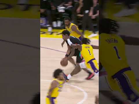 That Dylan crossover 👀  #spurs #nba #dylanharper