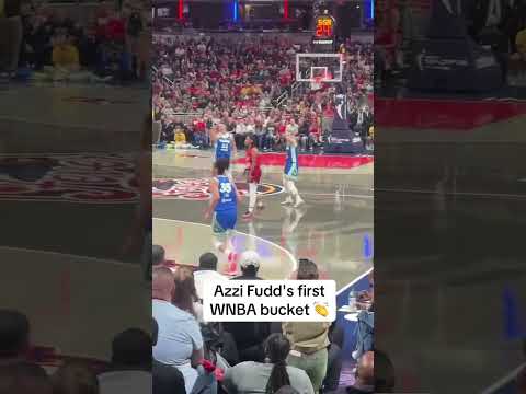 Azzi Fudd scores her first bucket in the league from 3️⃣ 😤