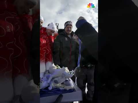 They all shared the podium together to celebrate the moment! 🤩