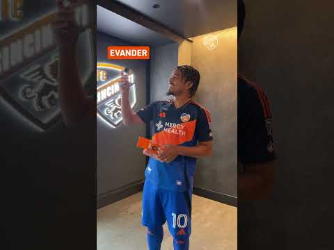 10/10 Bobblehead. ✅